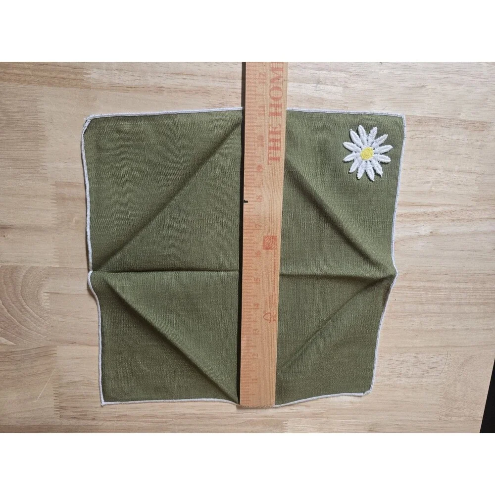 VINTAGE GREEN EMBROIDERED LINEN NAPKINS SET OF 4 Mid Century 11X11